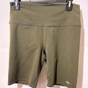 ALO Yoga Olive Green Airbrush Biker Shorts size Large